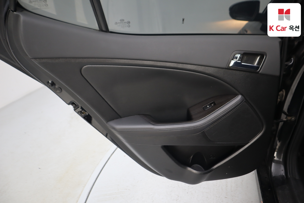 كيا K5 2011 - صورة 23