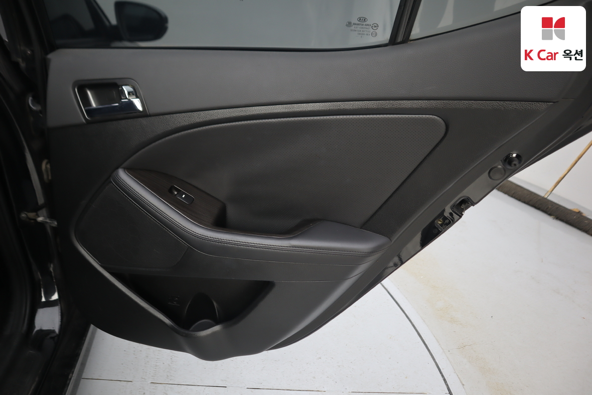 كيا K5 2011 - صورة 27