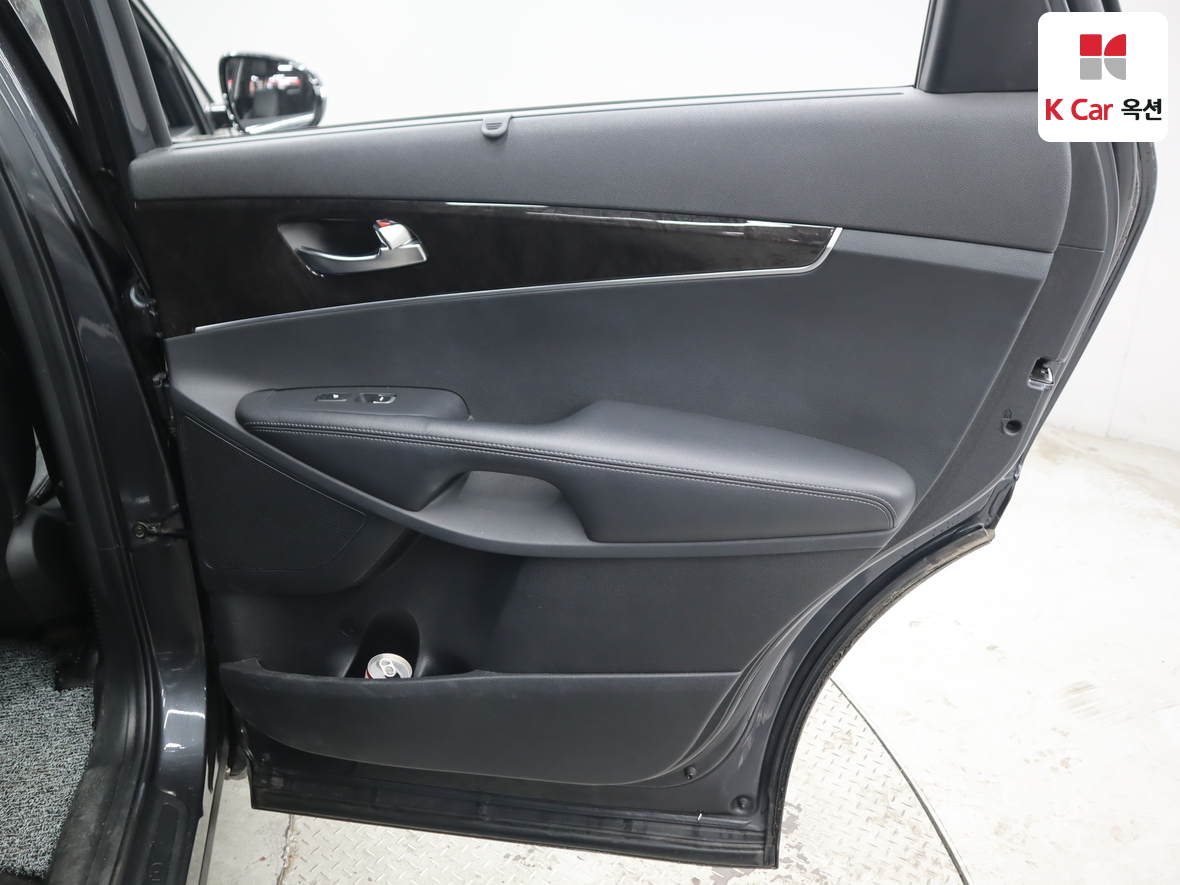 كيا سورينتو 2015 - صورة 32