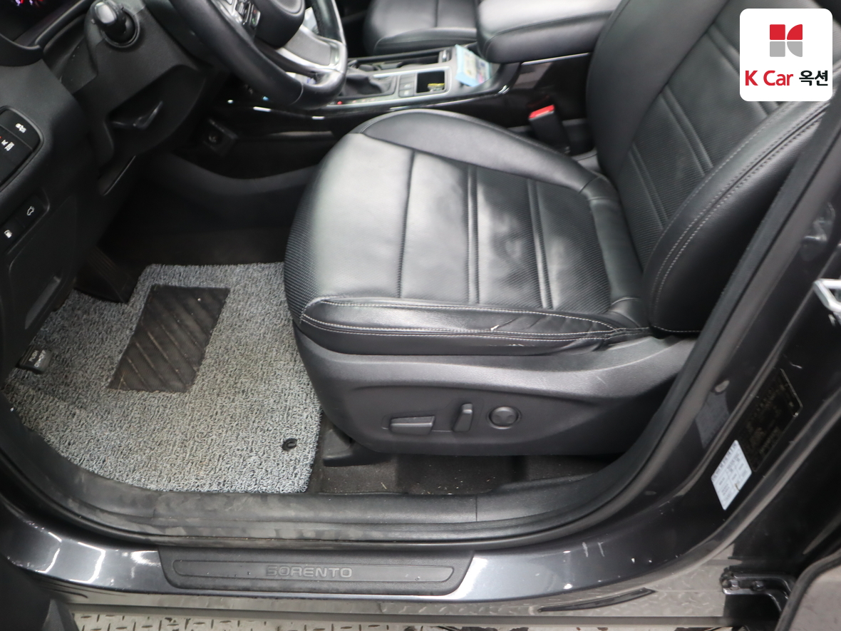 كيا سورينتو 2015 - صورة 19