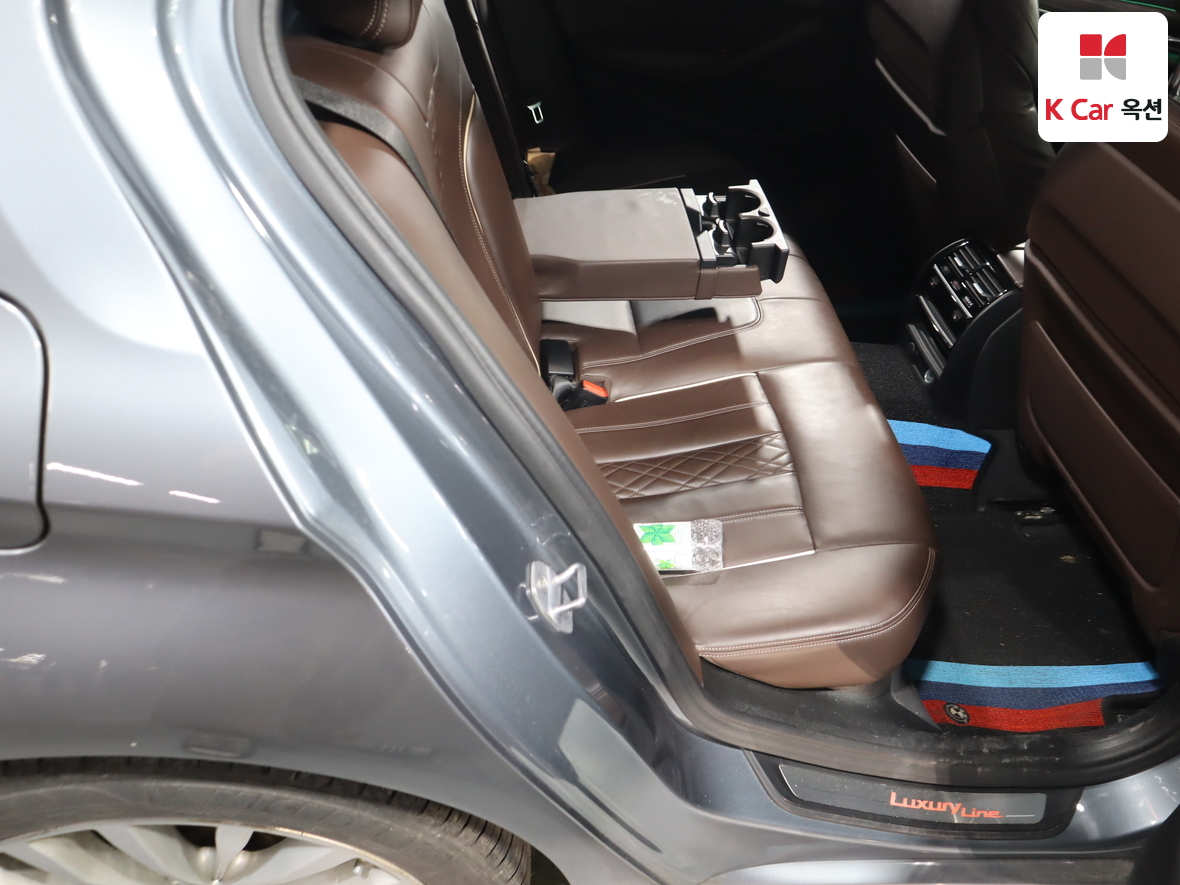 BMW 5 Series - 29