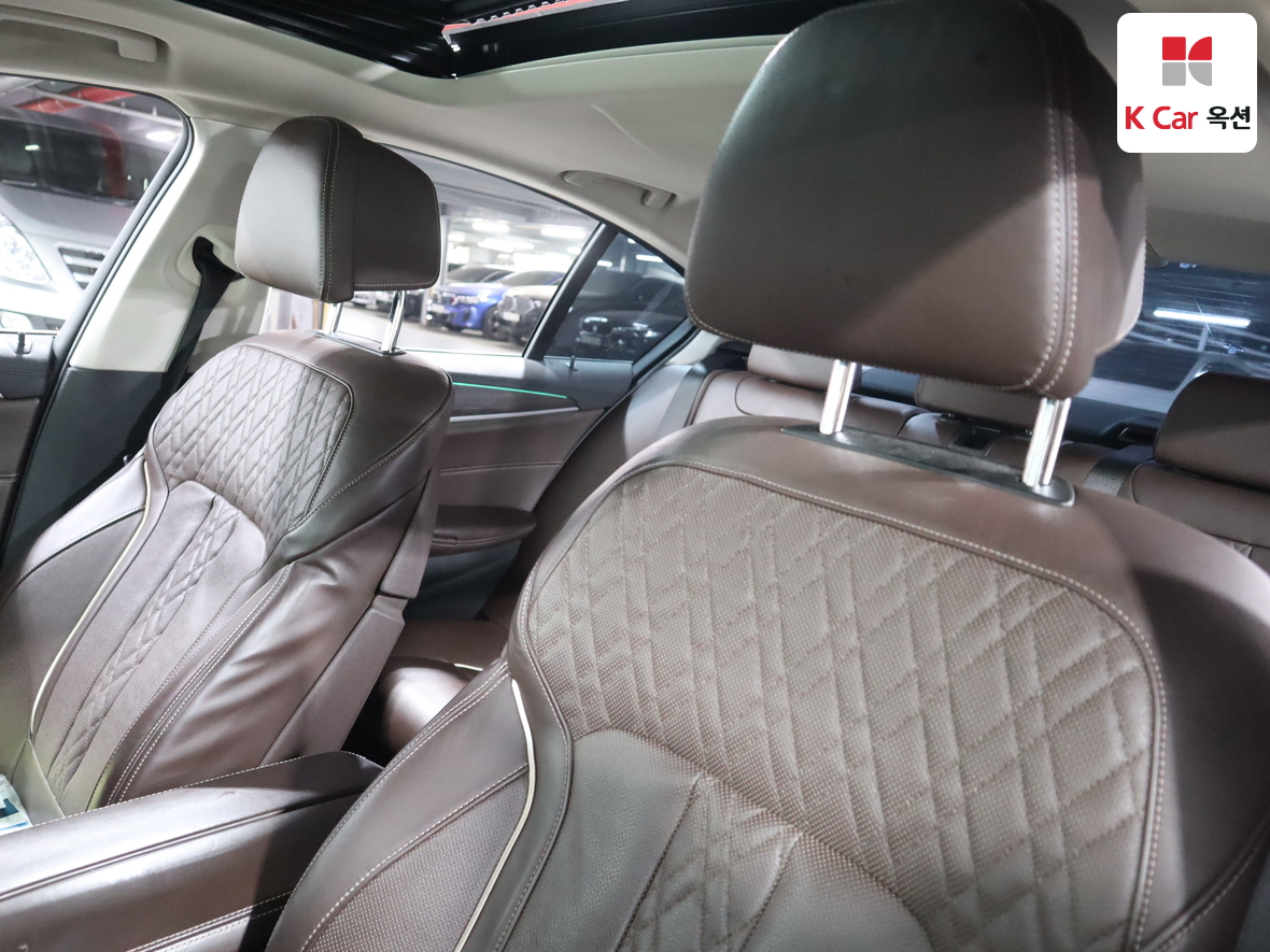 BMW 5 Series - 19