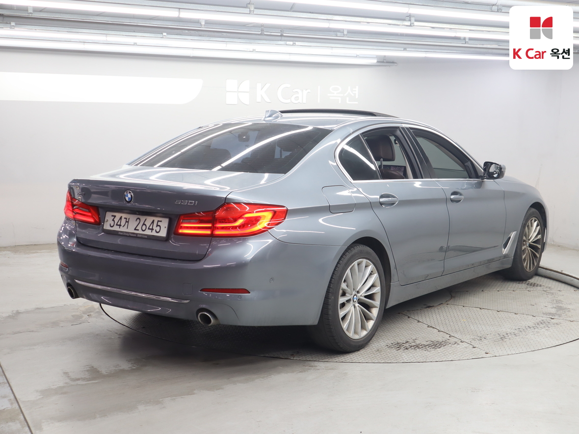 BMW 5 Series - 2