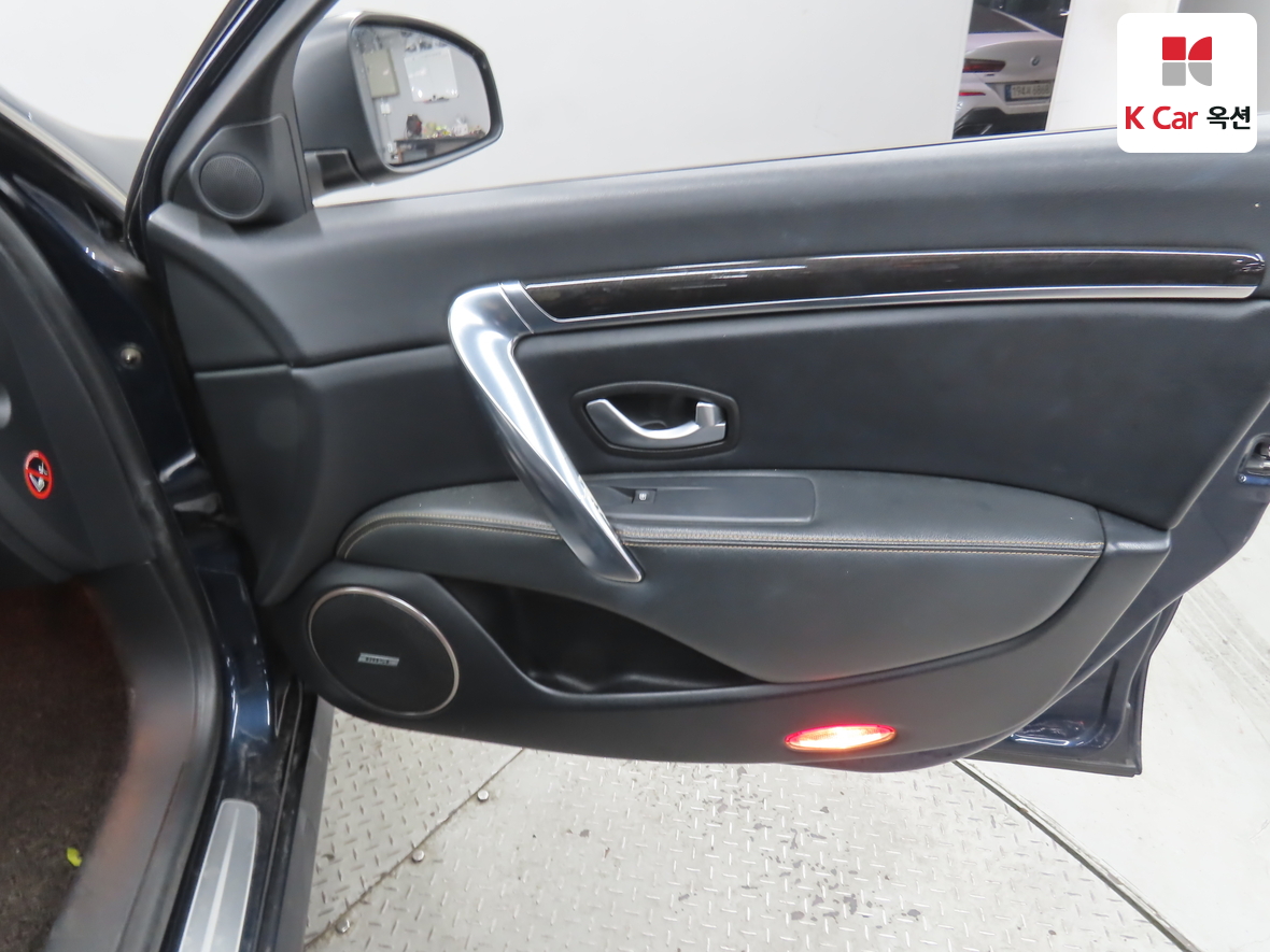 Renault Samsung SM7 - 32