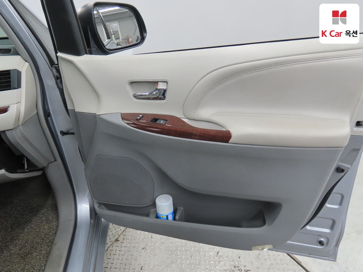 Toyota Sienna - 30