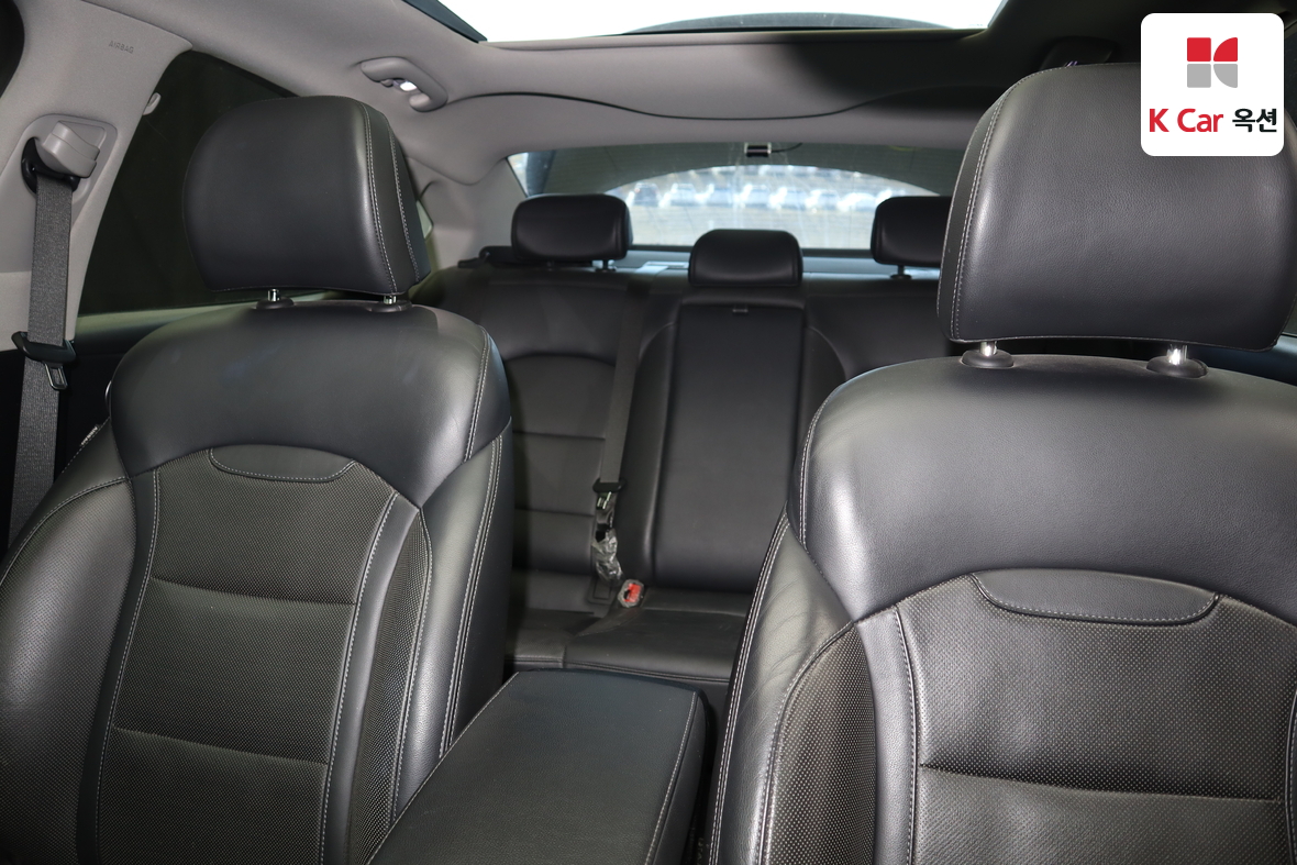 Hyundai AZERA 2017 - Image 20