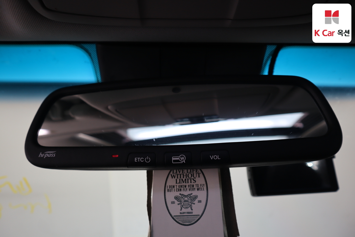 Hyundai AZERA 2017 - Image 12