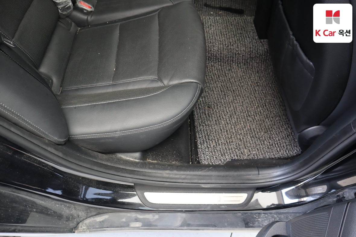 Hyundai AZERA 2017 - Image 29