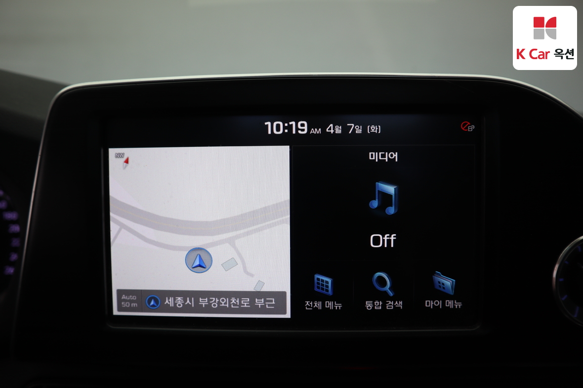 Hyundai AZERA 2017 - Image 14