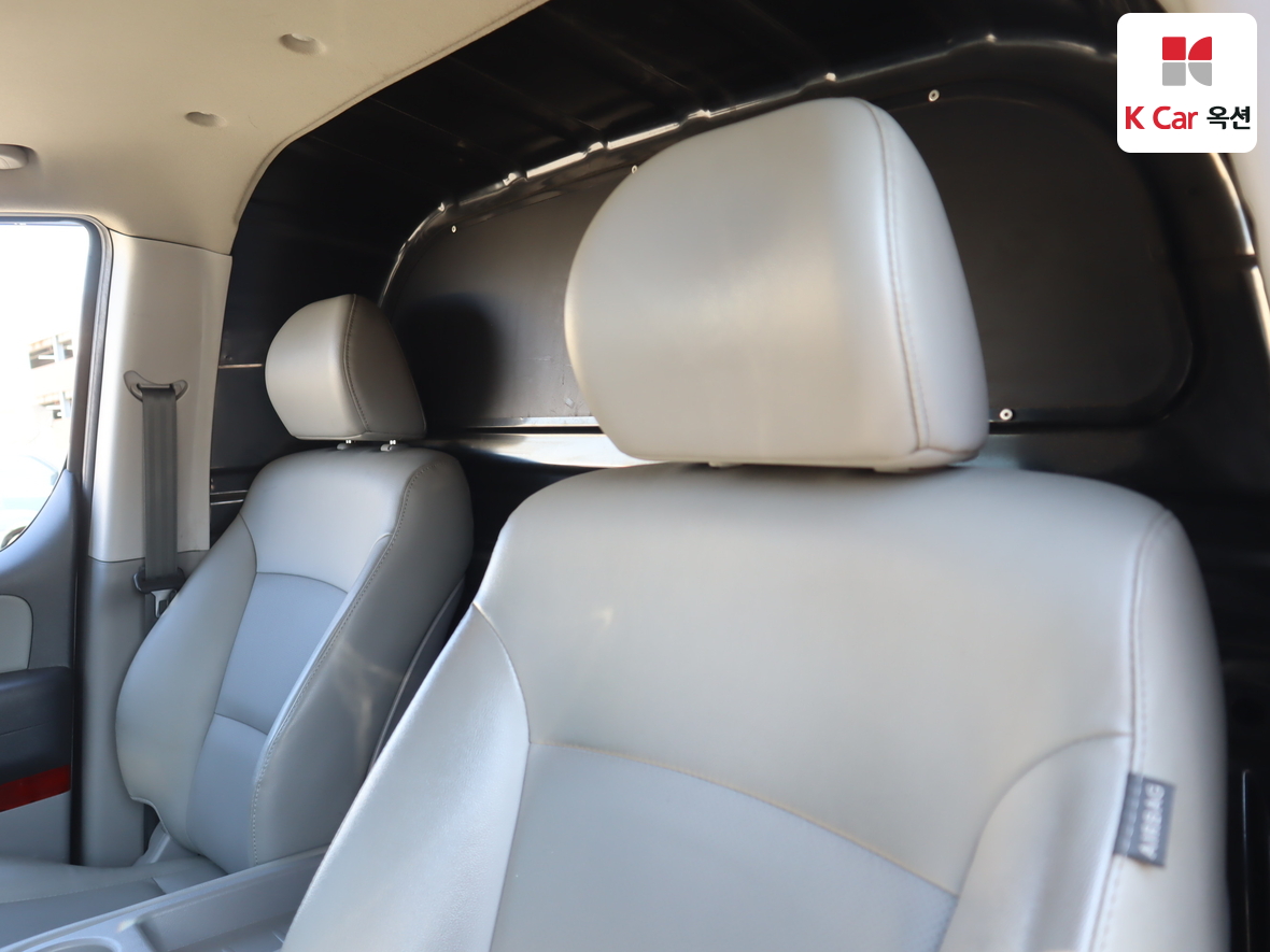 Hyundai Grand Starex - 18