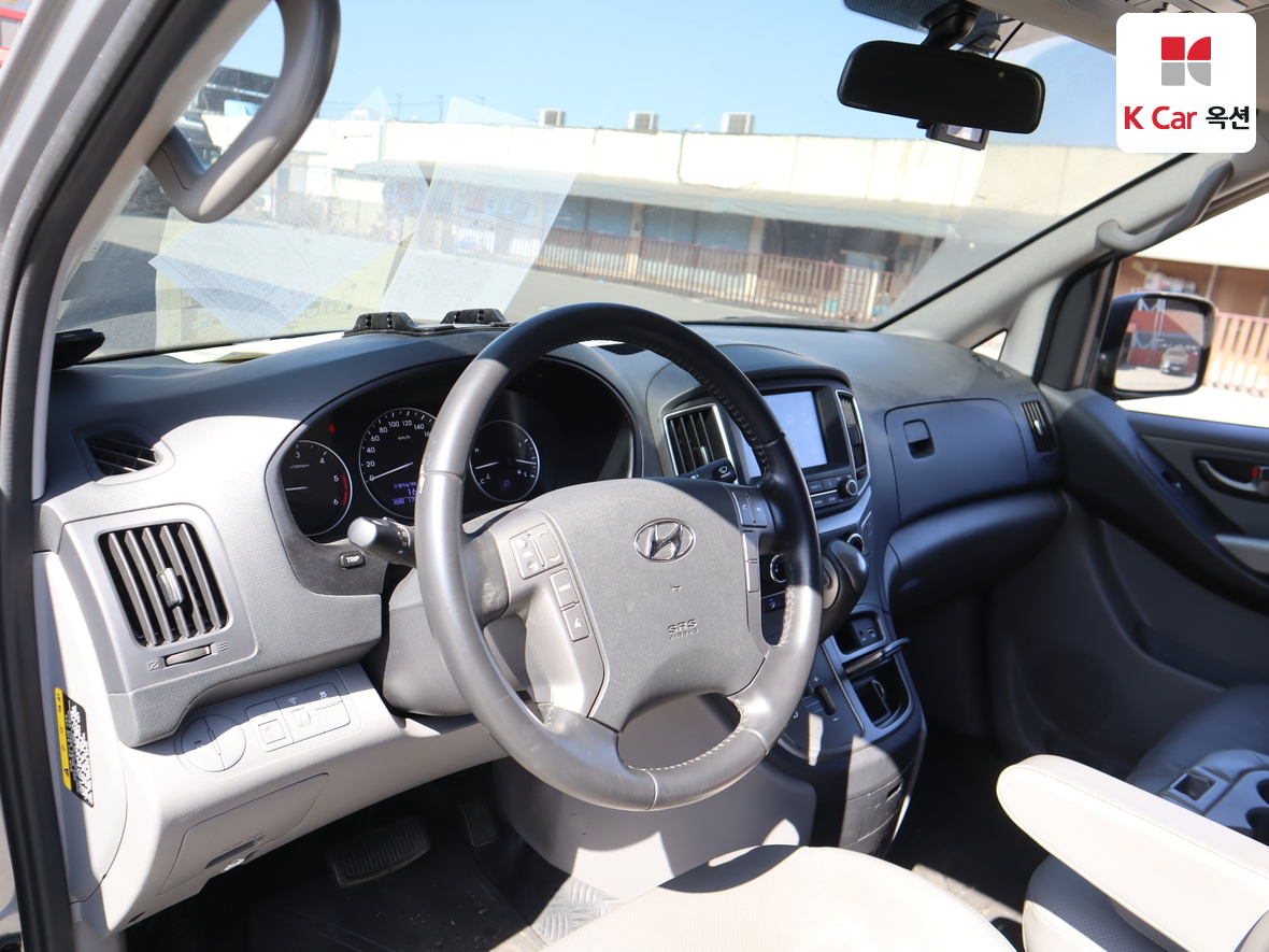 Hyundai Grand Starex - 3