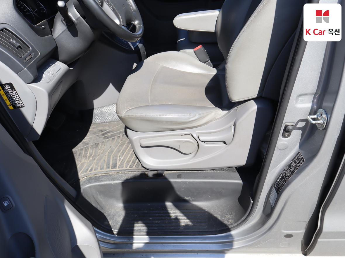 Hyundai Grand Starex - 17