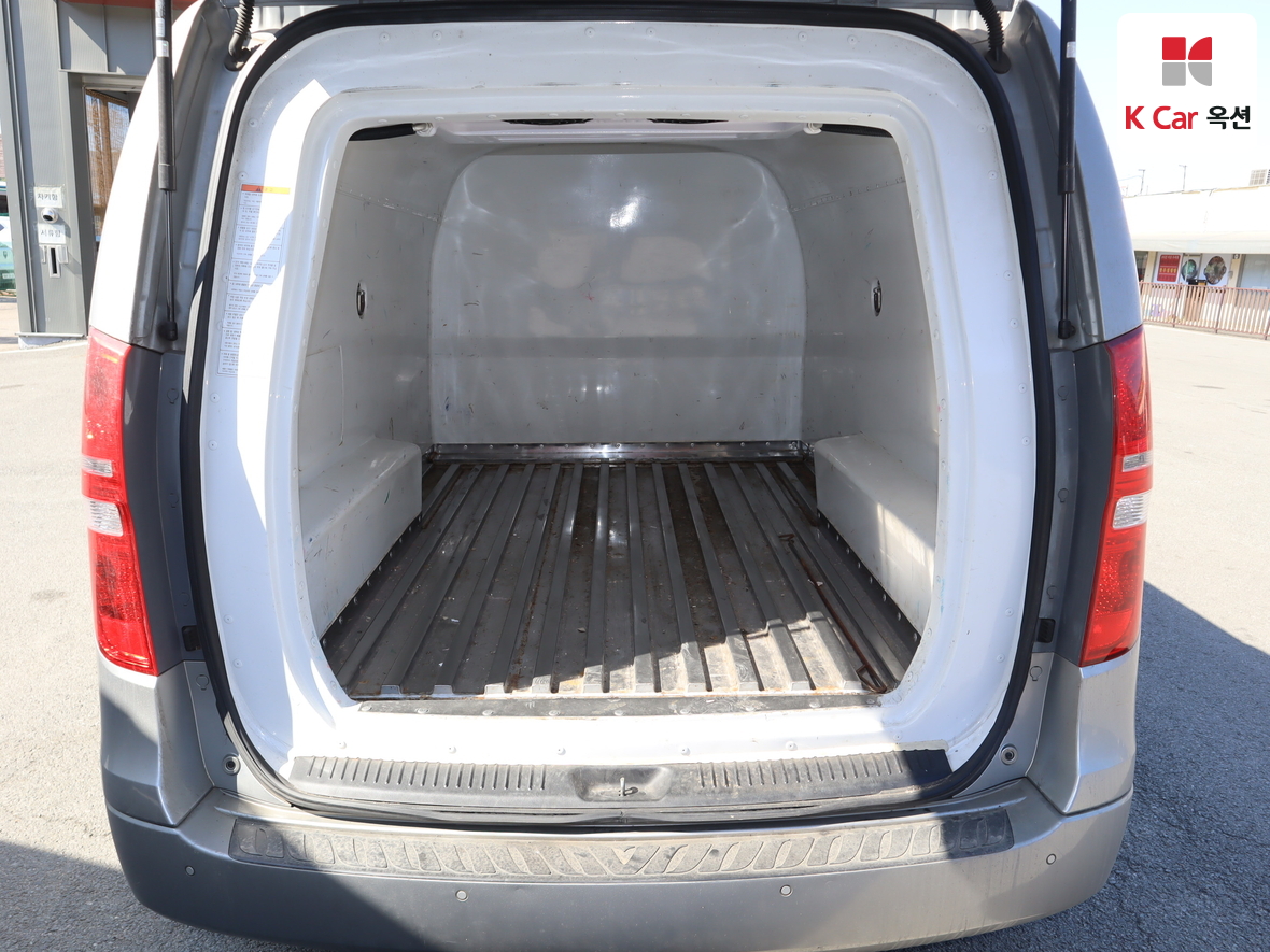 Hyundai Grand Starex - 22