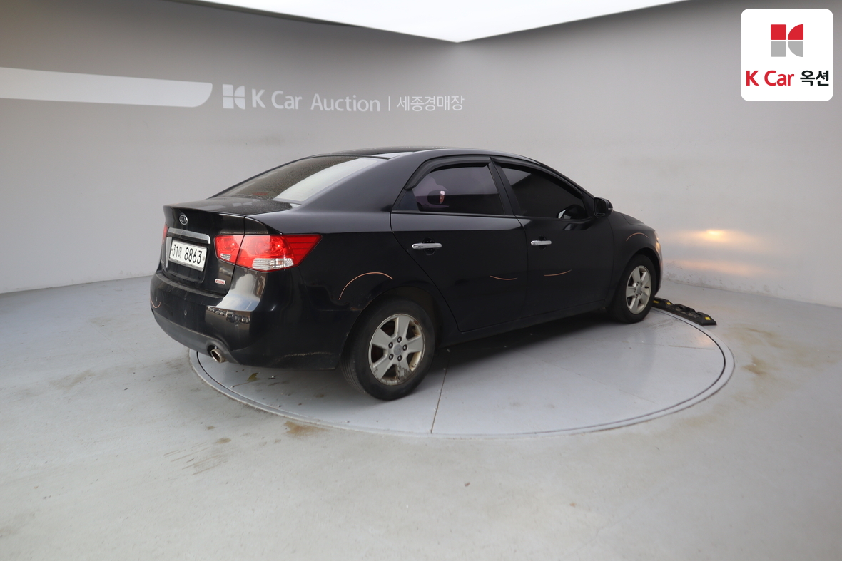 Kia Forte 2012 - Image 2