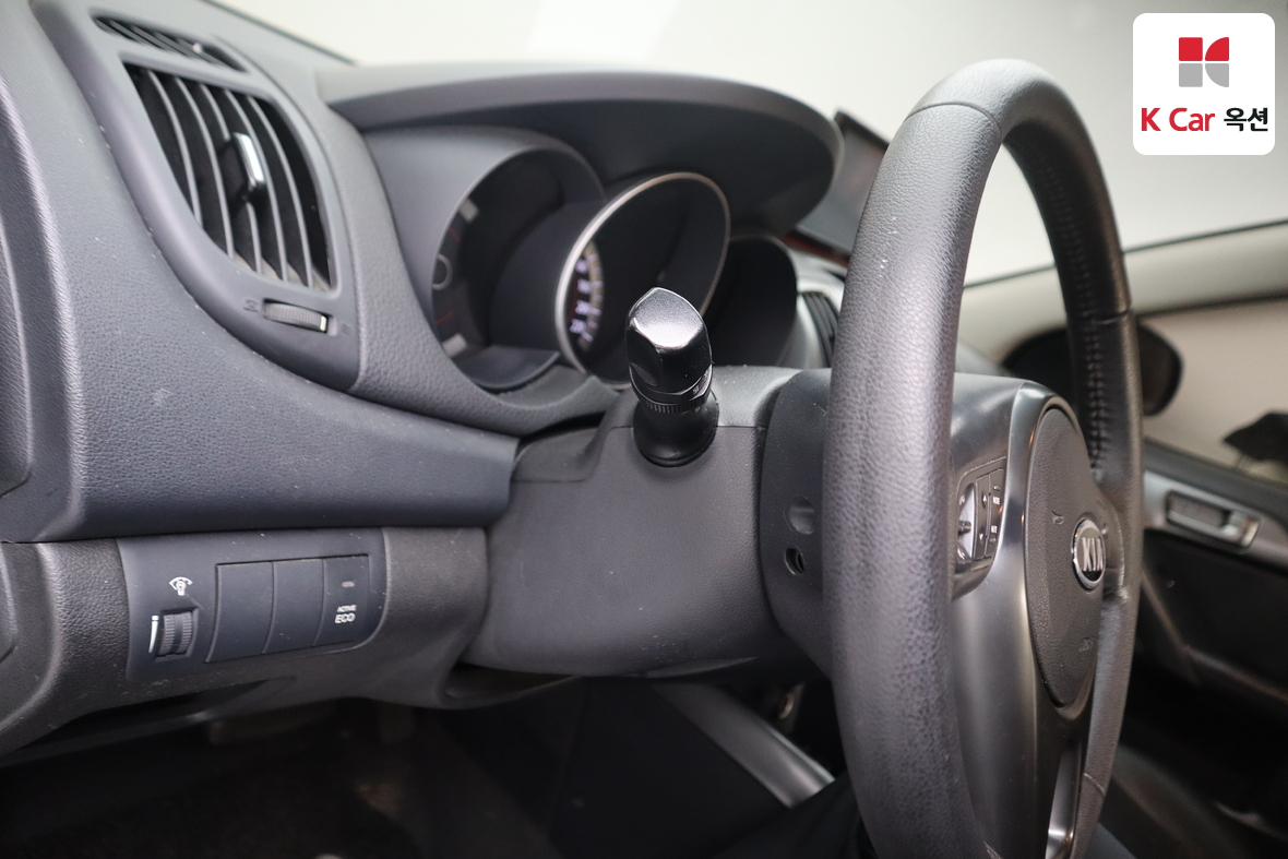 Kia Forte 2012 - Image 9