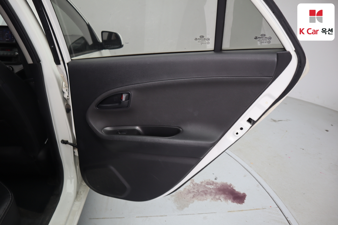 Kia Morning 2012 - Image 28