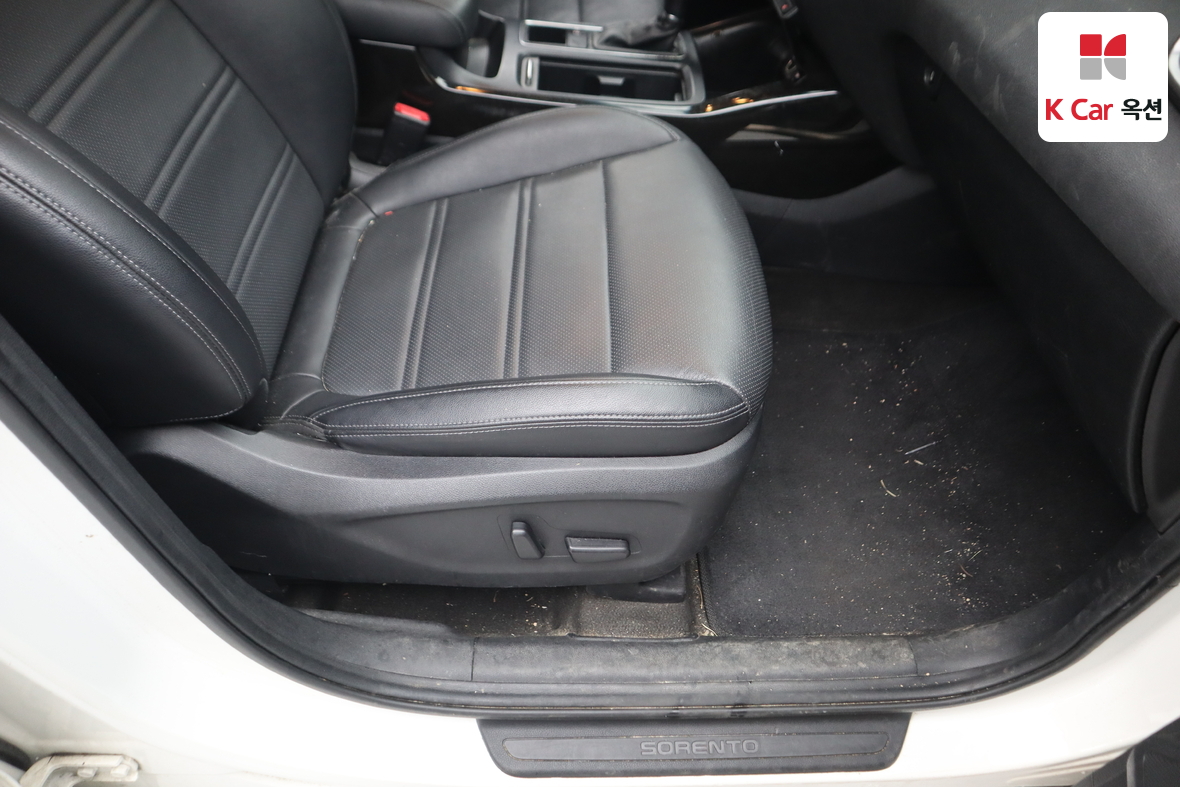 Kia Sorento 2015 - Image 28