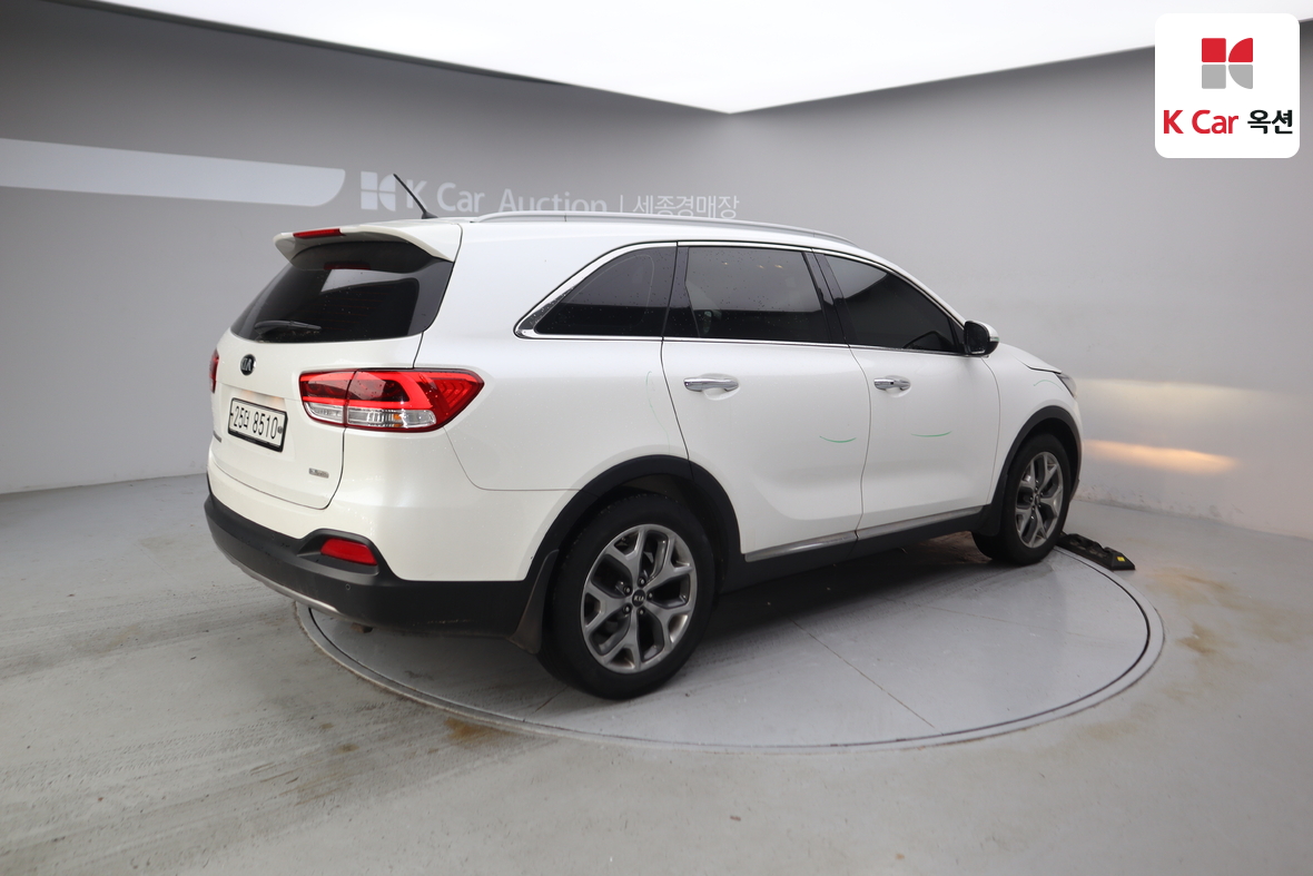 Kia Sorento 2015 - Image 2