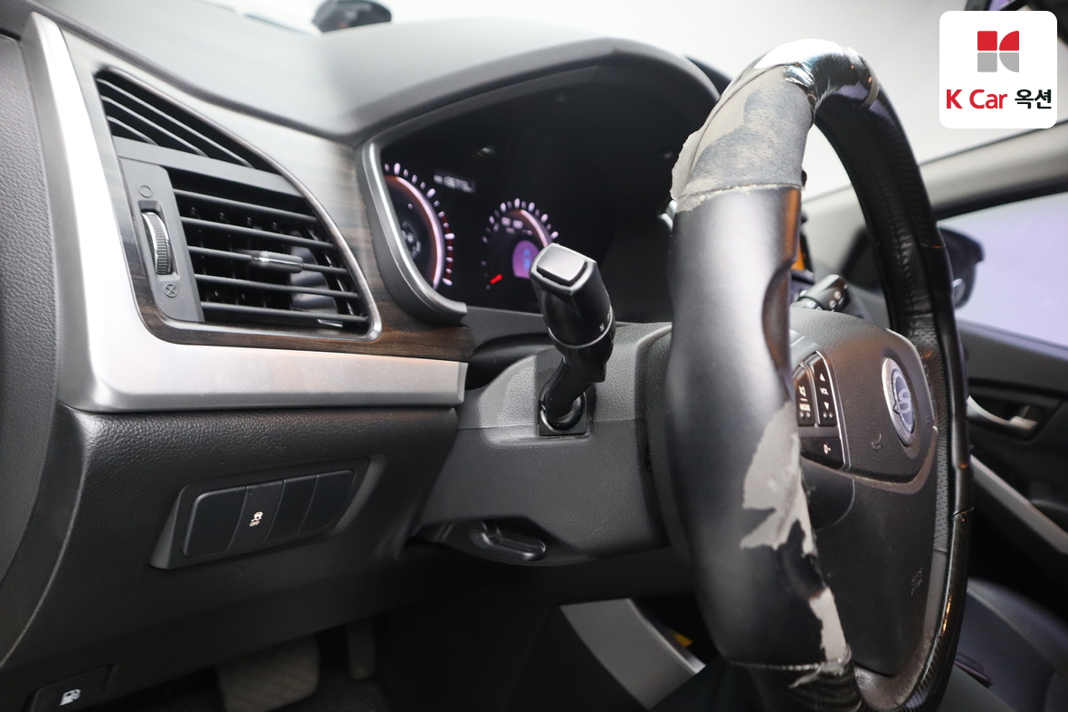 KG Mobility Korando - 9