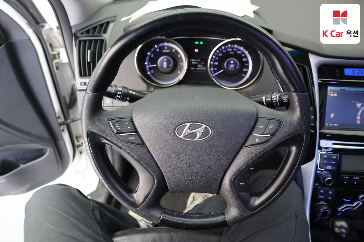 Hyundai Sonata - 10