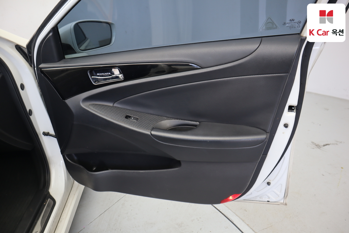Hyundai Sonata - 31