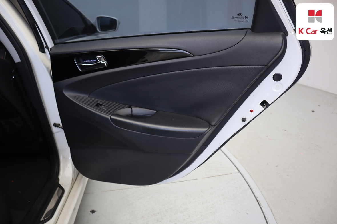 Hyundai Sonata - 29