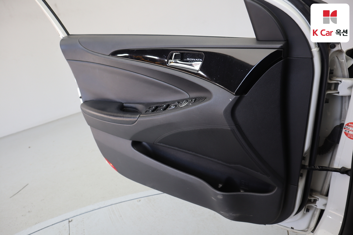 Hyundai Sonata - 8