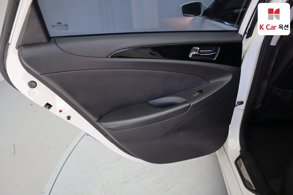 Hyundai Sonata - 23