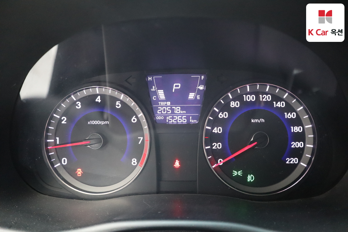 Hyundai Accent - 5