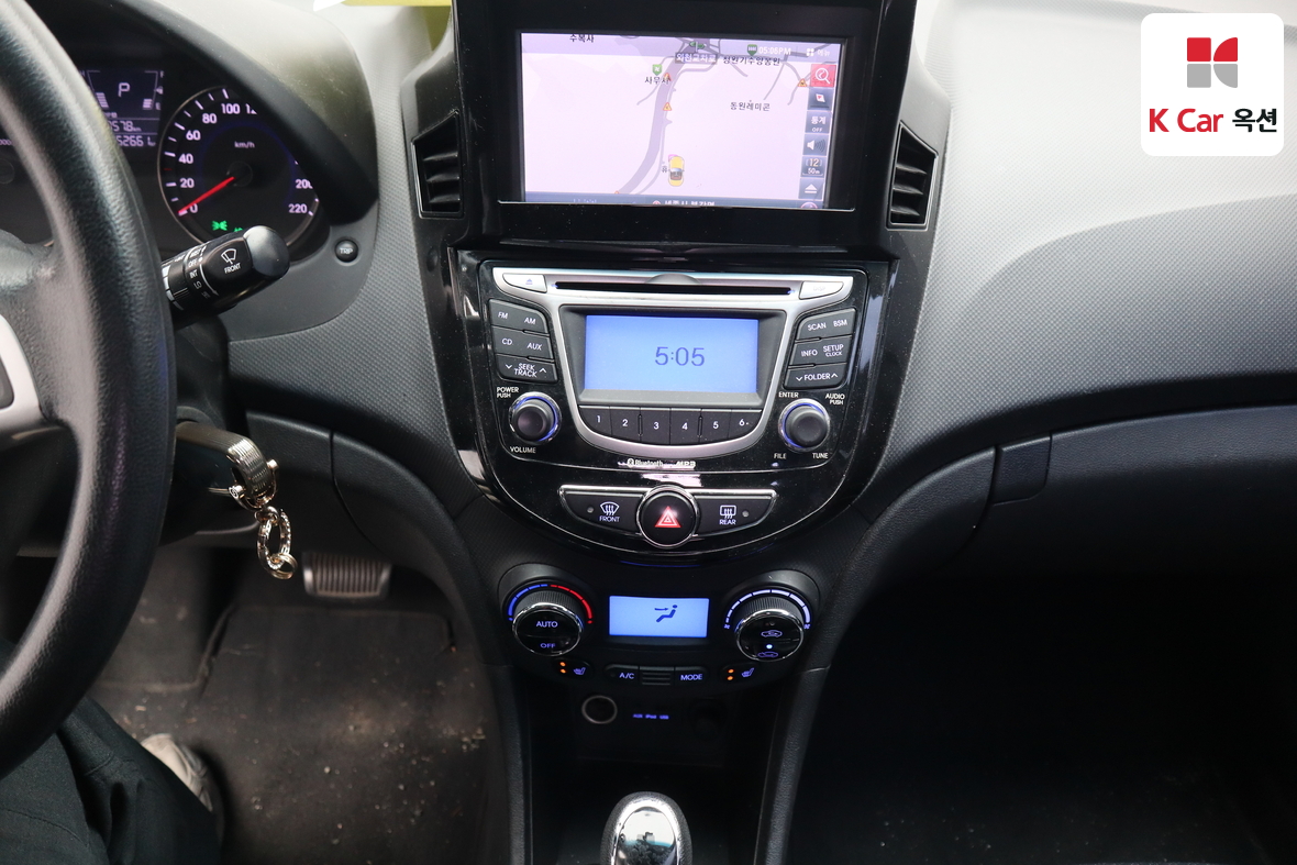 Hyundai Accent - 6