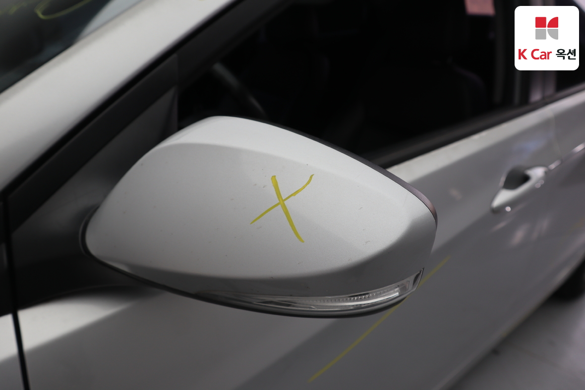 Hyundai Accent - 36