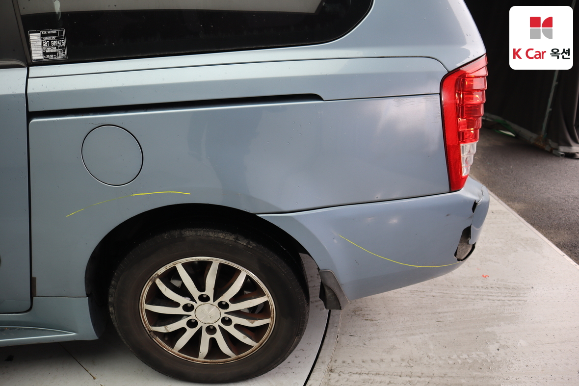 Kia Carnival - 41