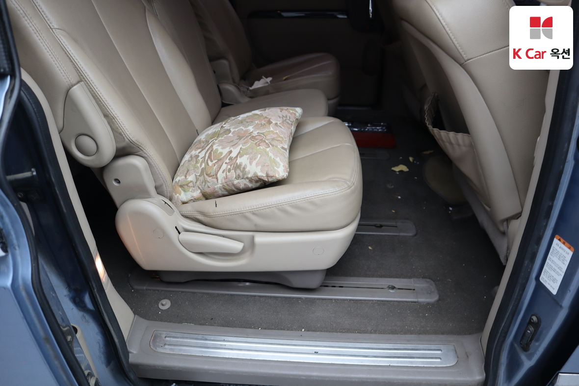 Kia Carnival - 30