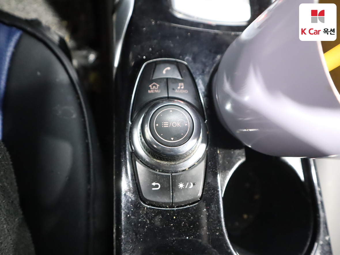 Infiniti Q30 - 17
