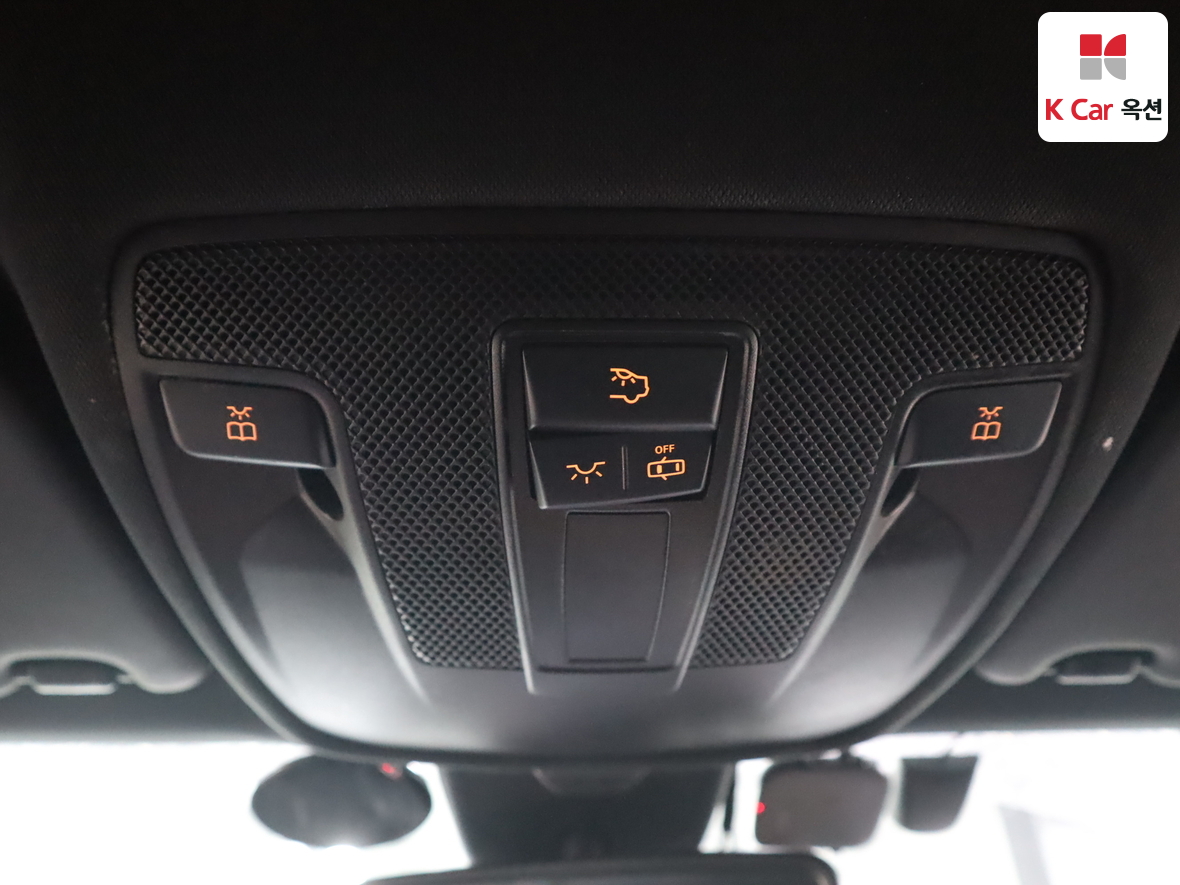 Infiniti Q30 - 12