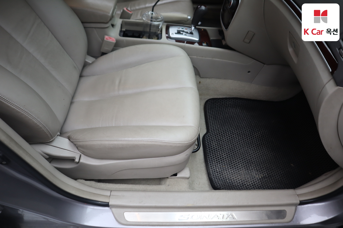 Hyundai Sonata - 27
