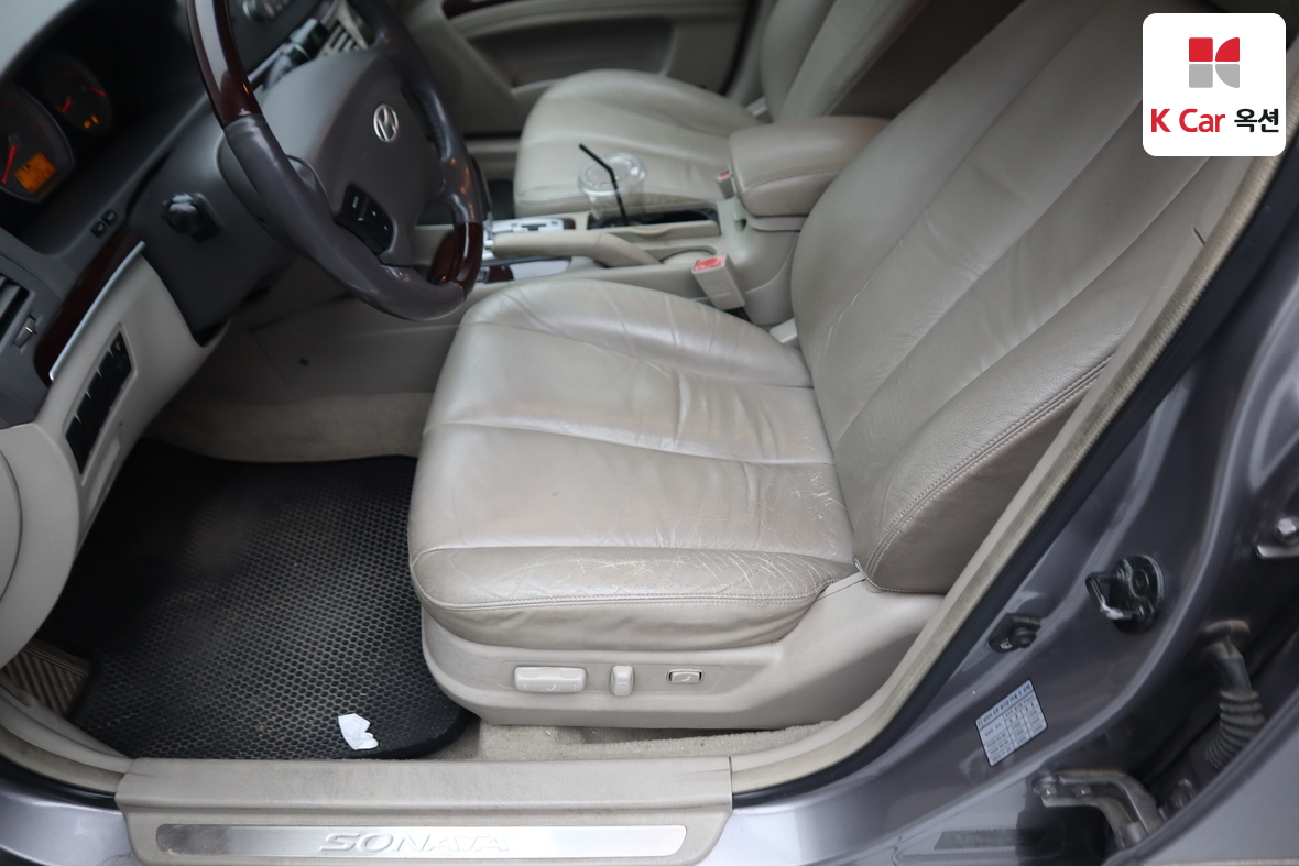 Hyundai Sonata - 18