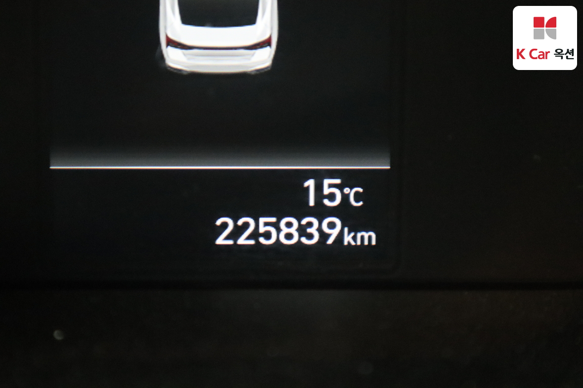 Hyundai Elantra 2021 - Image 4