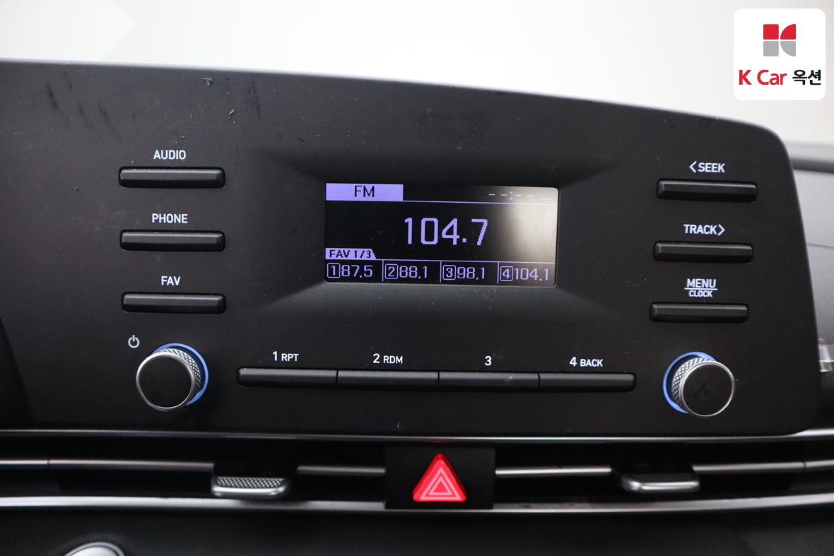 Hyundai Elantra 2021 - Image 13