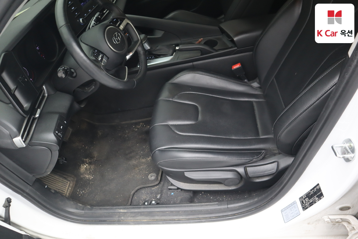 Hyundai Elantra 2021 - Image 18