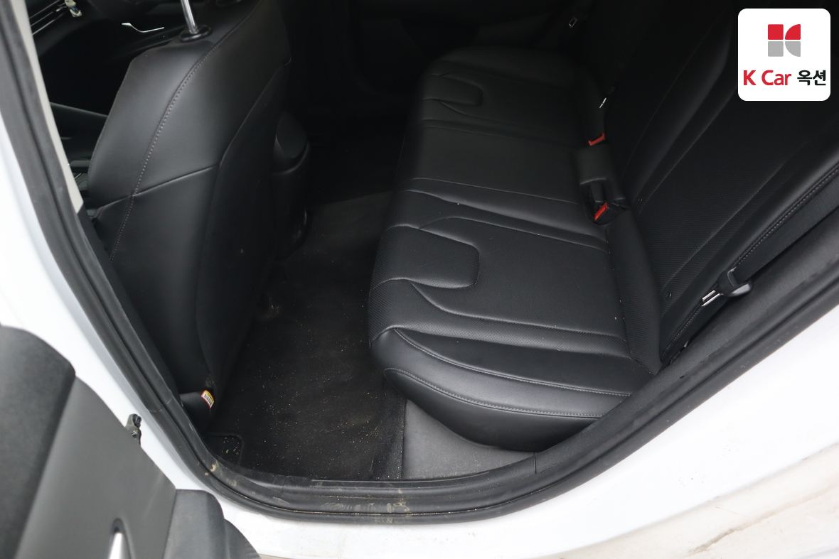 Hyundai Elantra 2021 - Image 21