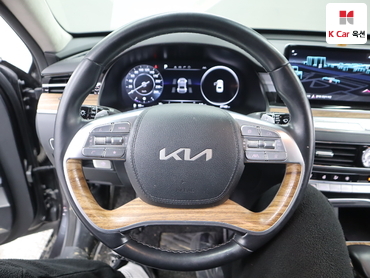 2022 - kia k9