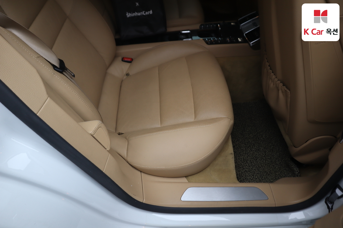 Porsche Panamera - 31