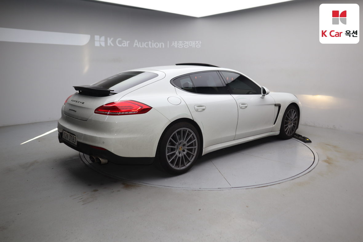 Porsche Panamera - 2