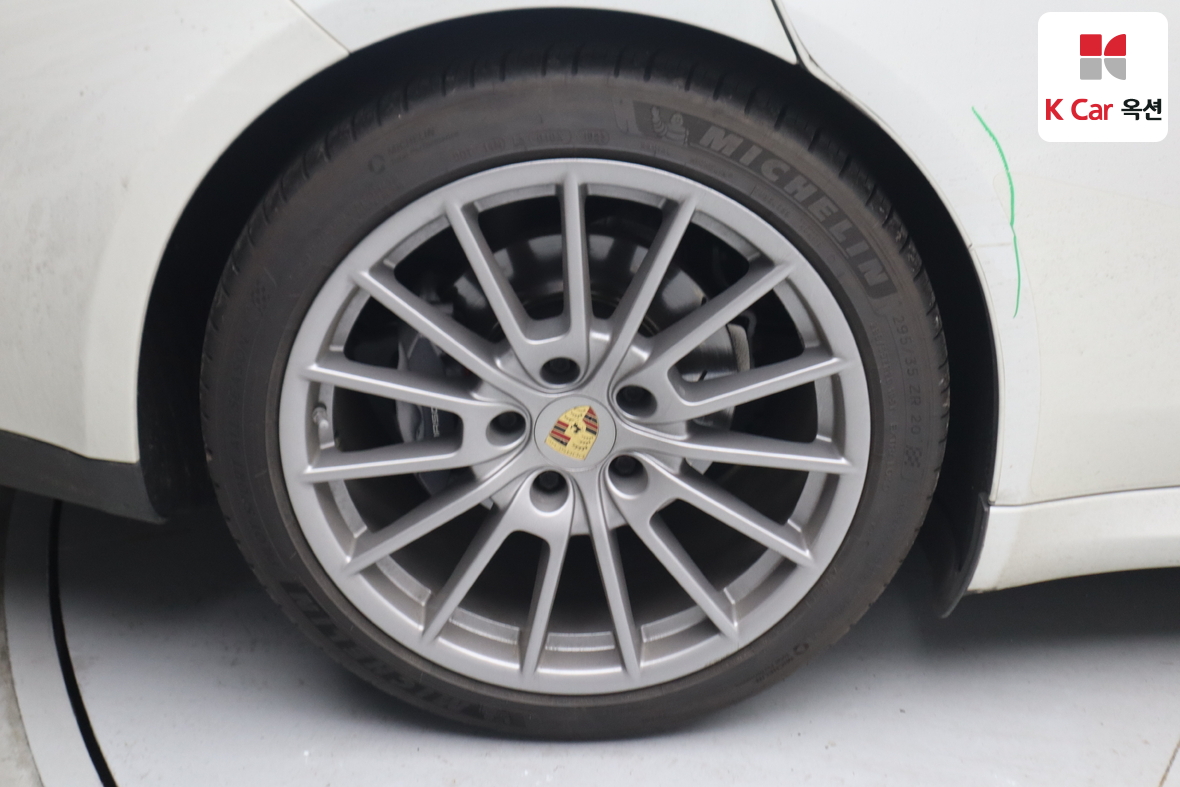 Porsche Panamera - 47