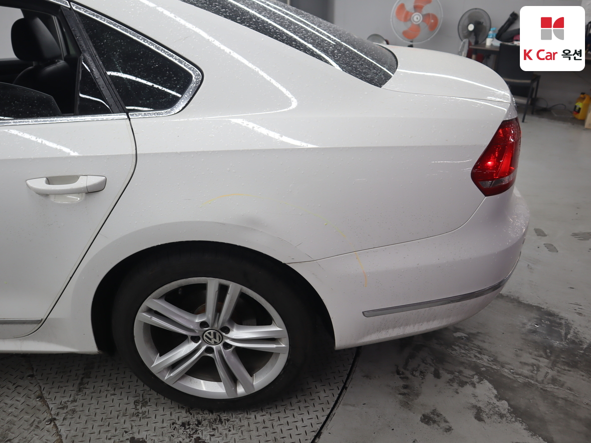 Volkswagen Passat - 43