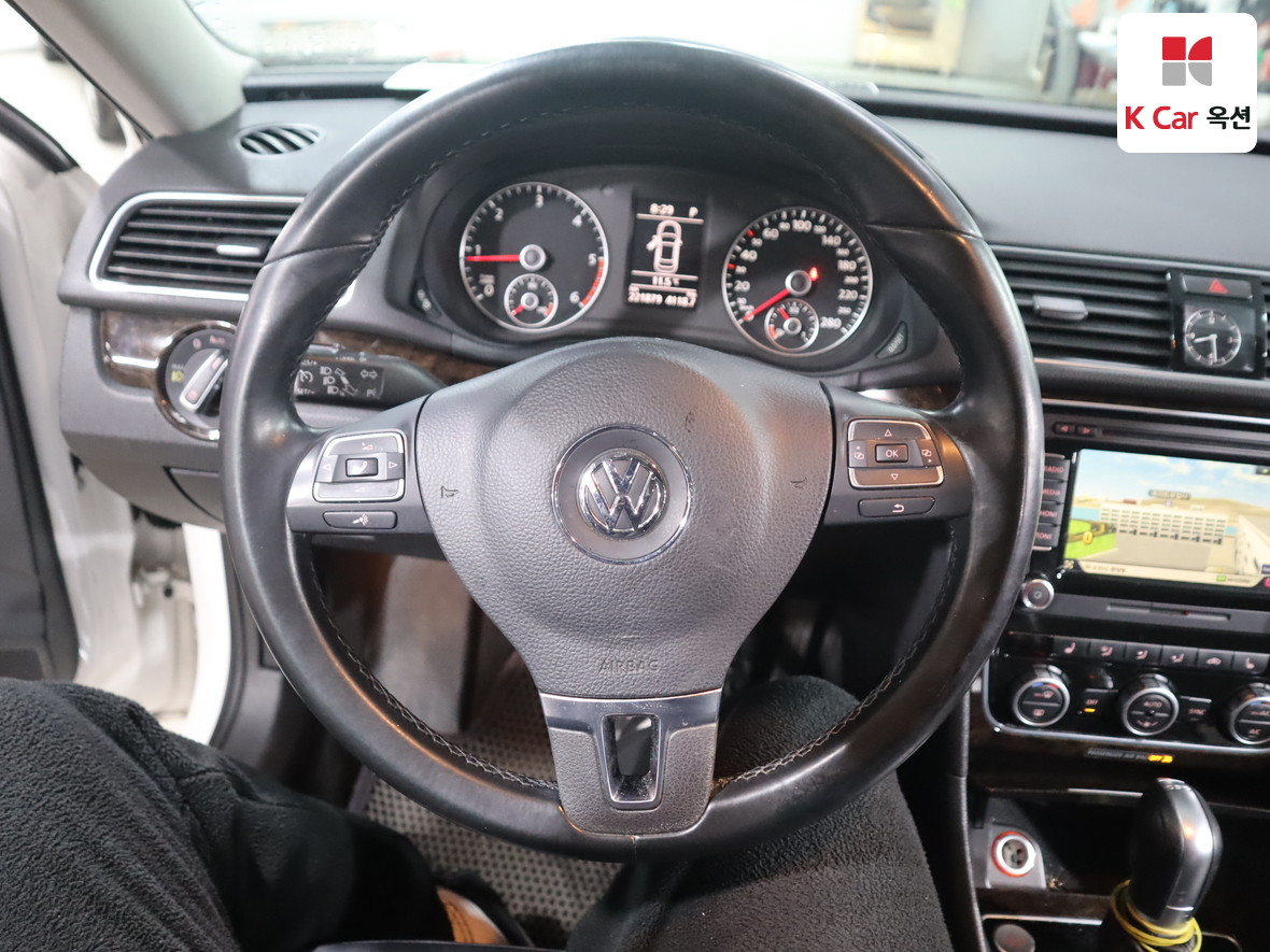Volkswagen Passat - 10