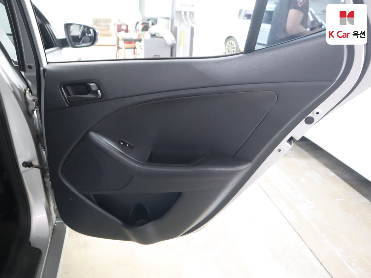 كيا K5 2014 - صورة 28