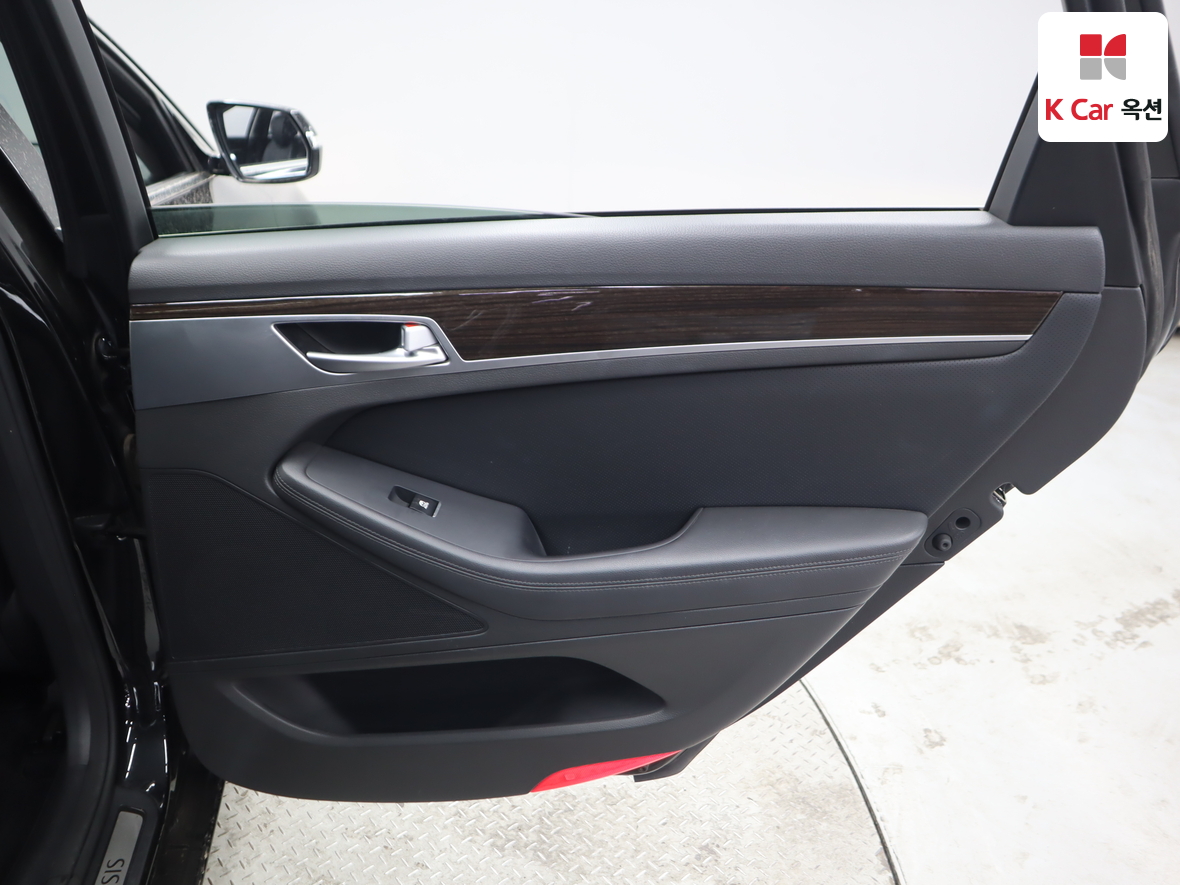 جينيسيس G80 2019 - صورة 27