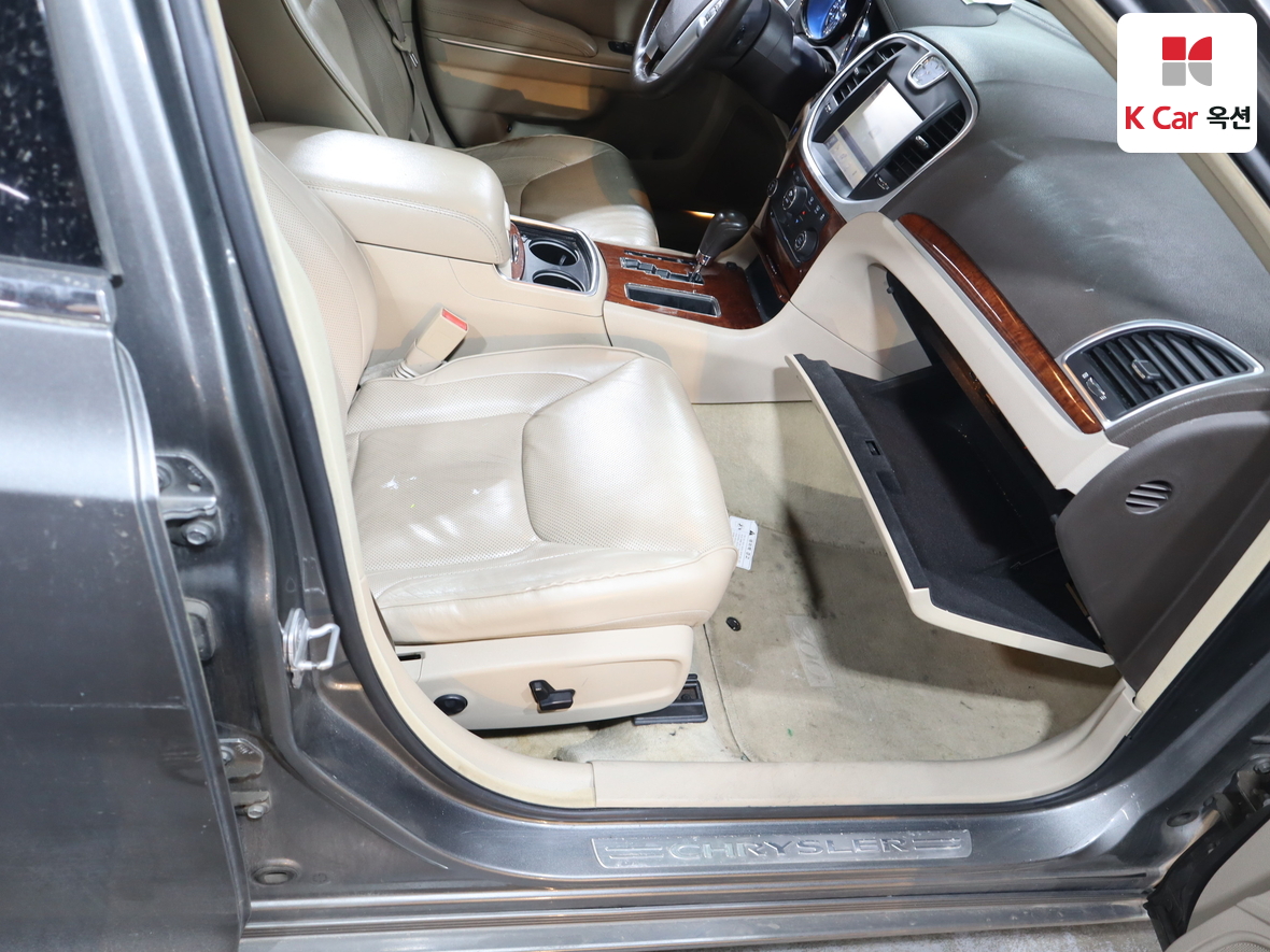 CHRYSLER 300C - 30